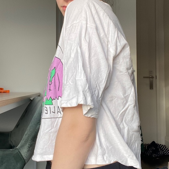 Alien Top - Picture 2 of 5